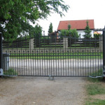 RD Ohrobec - kovářsky zpracovaná brána, žárový zinek